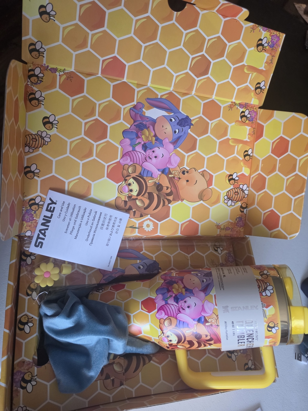 Stanley Kids Yellow Winnie the Pooh Honeycomb Travel Bottle